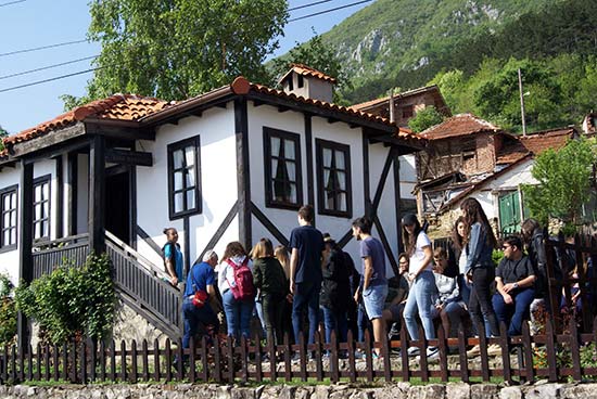 къщата на баба Илийца във врачанското село Челопек