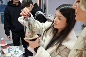 От международен опит до училищна инициатива с кауза: „Коледа с мисия“ в ЧПГ „Образователни технологии“