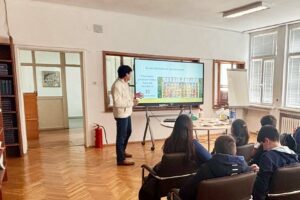 Учениците от природната паралелка посетиха БАН – направление „Почви“