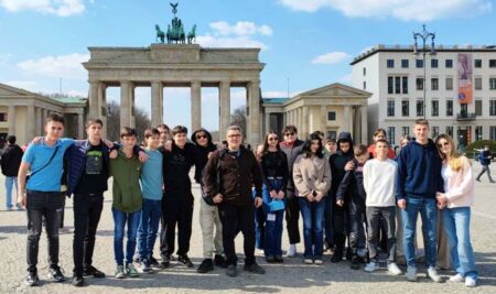 Ученици от ЧПГ „Образователни технологии“ на изнесено обучение по немски език в Берлин